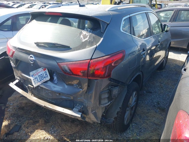 JN1BJ1CPXJW185244 Nissan Rogue Sport Sv