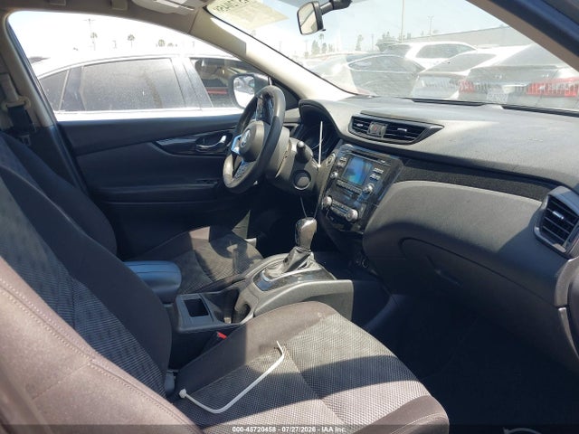 JN1BJ1CPXJW185244 Nissan Rogue Sport Sv