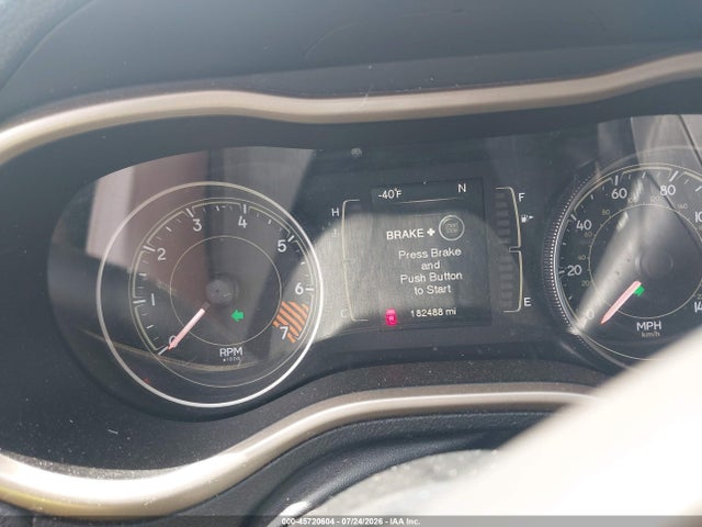 Продажа на аукционе авто 2014 Jeep Cherokee Latitude, vin: 1C4PJMCBXEW240564, номер лота: 45720604