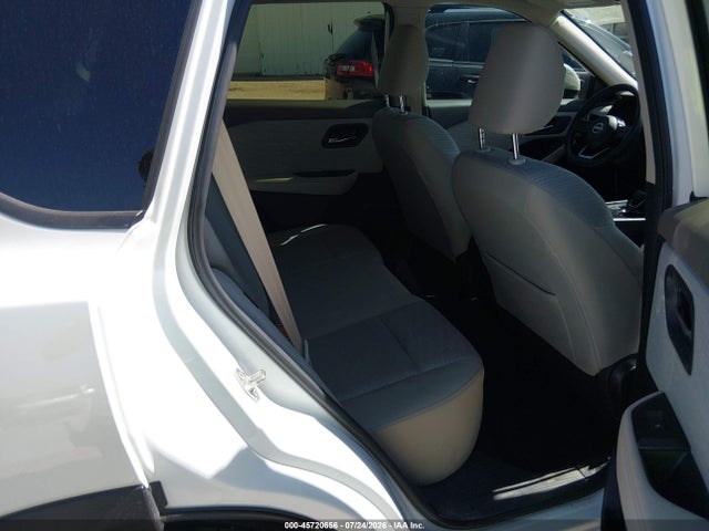 JN8BT3BA8PW436100 Nissan Rogue Sv Fwd