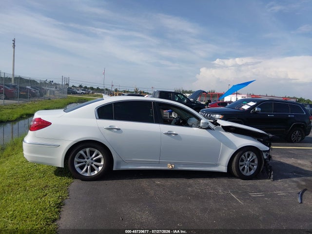 2013 Hyundai Genesis 3.8 მანქანა იყიდება აუქციონზე, vin: KMHGC4DD0DU224146, აუქციონის ნომერი: 45720677