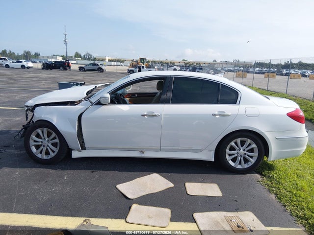 2013 Hyundai Genesis 3.8 მანქანა იყიდება აუქციონზე, vin: KMHGC4DD0DU224146, აუქციონის ნომერი: 45720677