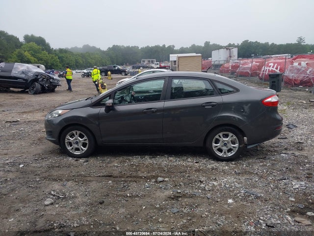 45720694 :رقم المزاد ، 3FADP4BJ7FM223206 vin ، 2015 Ford Fiesta Se مزاد بيع