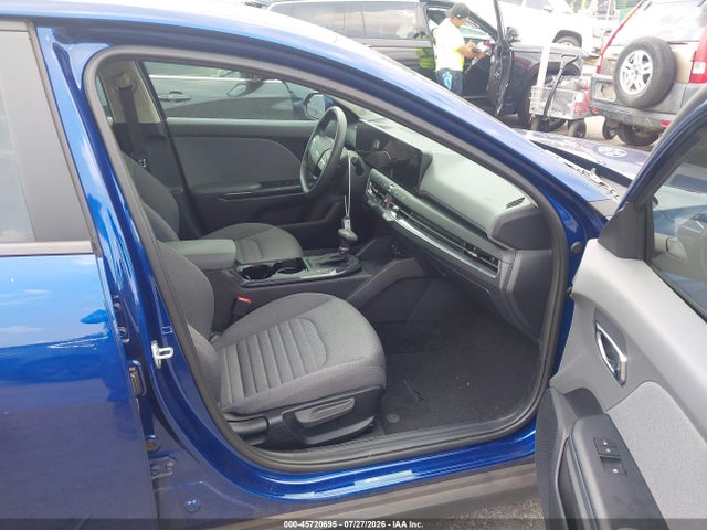 45720695 :رقم المزاد ، 3KPFU4DE7SE121856 vin ، 2025 Kia K4 Ex مزاد بيع