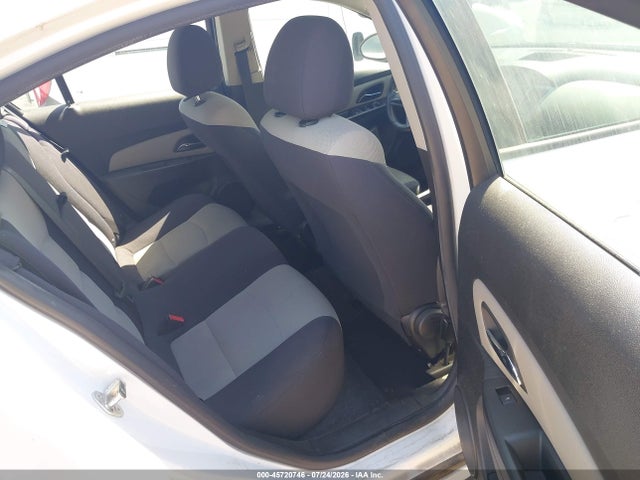 1G1PA5SG3E7133281 Chevrolet Cruze Ls Auto