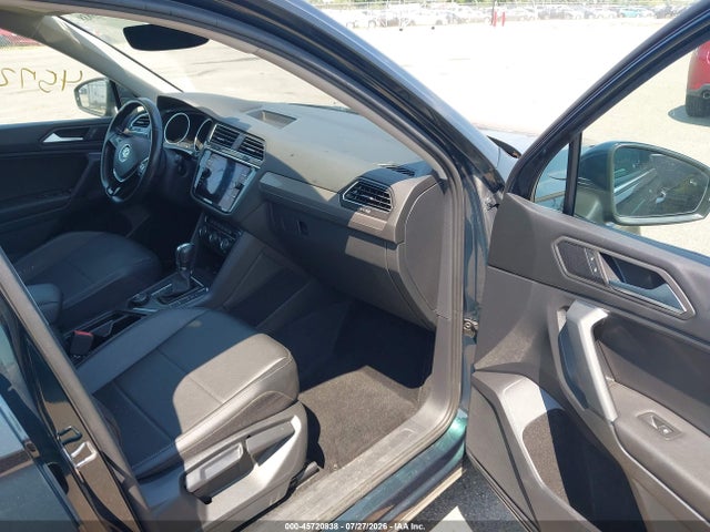 45720838 :رقم المزاد ، 3VV2B7AXXKM077970 vin ، 2019 Volkswagen Tiguan 2.0t Se/2.0t Sel/2.0t Sel R-line/2.0t Sel R-line Black مزاد بيع