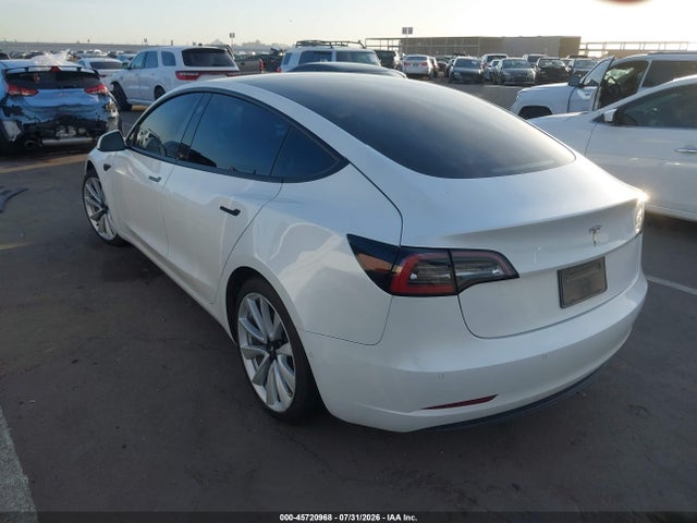 Tesla Model 3 Standard Range Plus Rear-wheel Drive 2021 5YJ3E1EA0MF871834 Image 3
