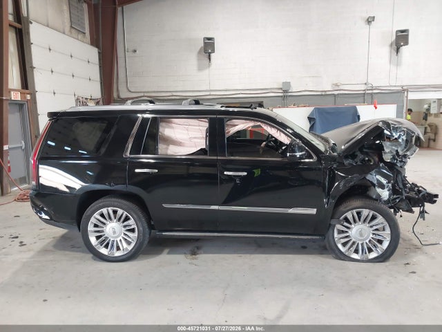 45721031 :رقم المزاد ، 1GYS4DKJ5GR400310 vin ، 2016 Cadillac Escalade Platinum مزاد بيع