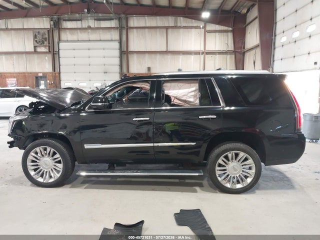 45721031 :رقم المزاد ، 1GYS4DKJ5GR400310 vin ، 2016 Cadillac Escalade Platinum مزاد بيع