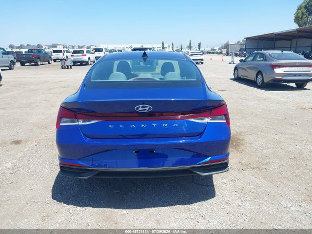 5NPLL4AG2MH049412 Hyundai ELANTRA SE