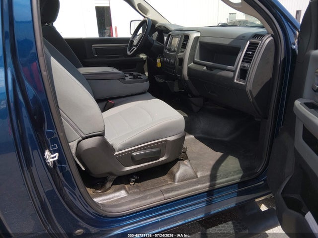 45721136 :رقم المزاد ، 3C6JR6DG0KG657505 vin ، 2019 Ram 1500 Classic Tradesman  4x2 8' Box مزاد بيع