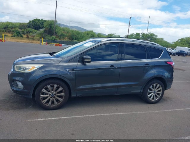 1FMCU0J91JUB28090 Ford Escape Titanium
