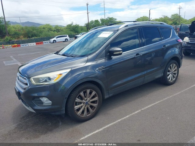1FMCU0J91JUB28090 Ford Escape Titanium
