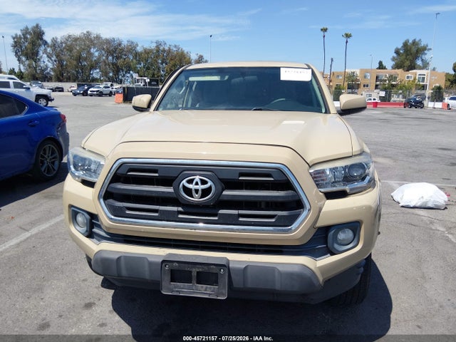 5TFAX5GN4HX076208 Toyota Tacoma Sr5