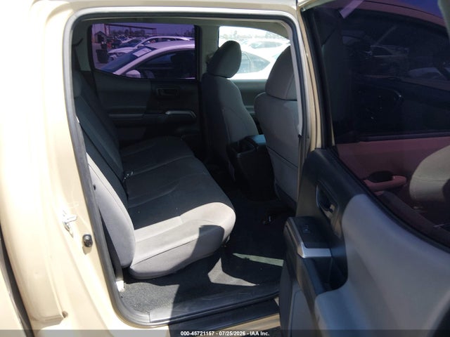 5TFAX5GN4HX076208 Toyota Tacoma Sr5