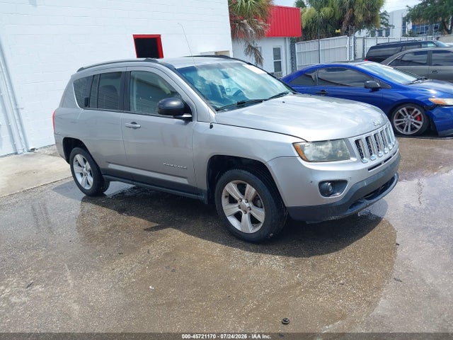 2016 Jeep Compass Sport მანქანა იყიდება აუქციონზე, vin: 1C4NJCBA0GD665011, აუქციონის ნომერი: 45721170