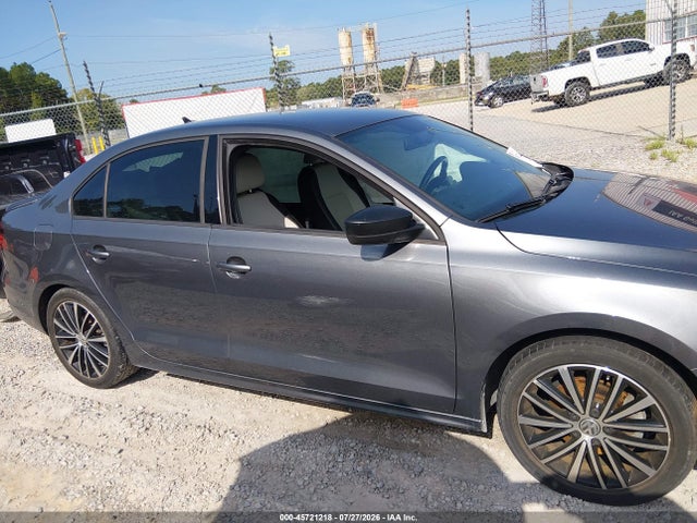 3VWD17AJ6GM372381 Volkswagen Jetta 1.8t Sport