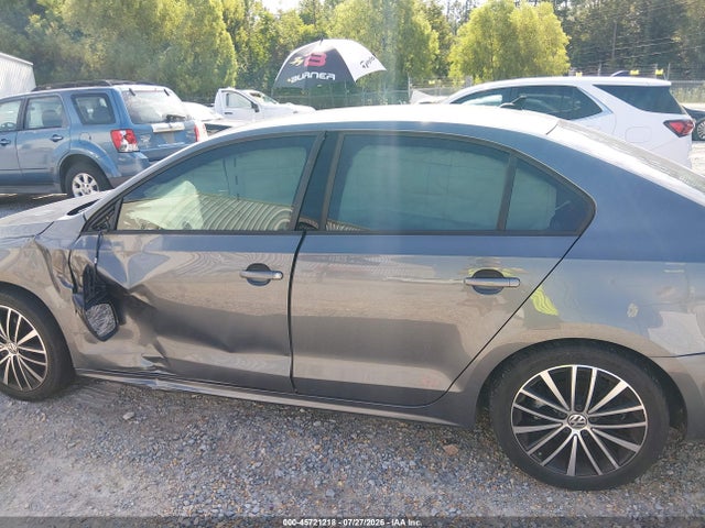 3VWD17AJ6GM372381 Volkswagen Jetta 1.8t Sport