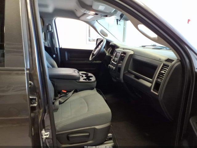 2019 Ram 1500 Classic Tradesman  4x4 5'7 Box მანქანა იყიდება აუქციონზე, vin: 1C6RR7KG1KS521856, აუქციონის ნომერი: 45721300