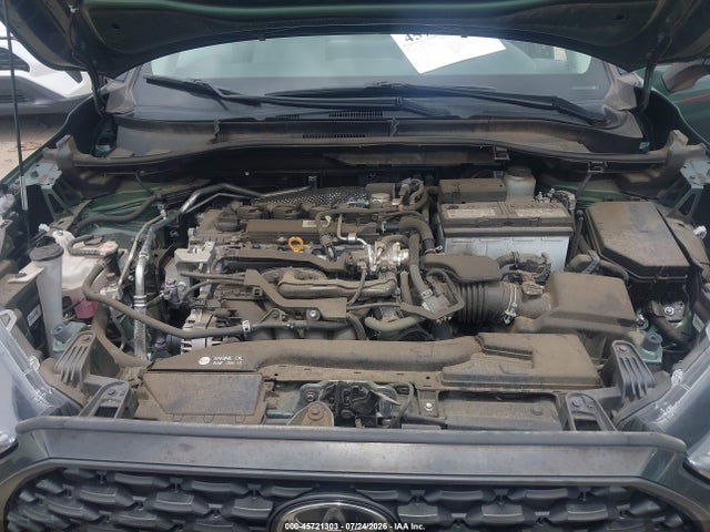 45721303 :رقم المزاد ، 7MUCAAAG3NV028817 vin ، 2022 Toyota Corolla Cross Le مزاد بيع