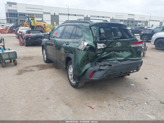 45721303 :رقم المزاد ، 7MUCAAAG3NV028817 vin ، 2022 Toyota Corolla Cross Le مزاد بيع