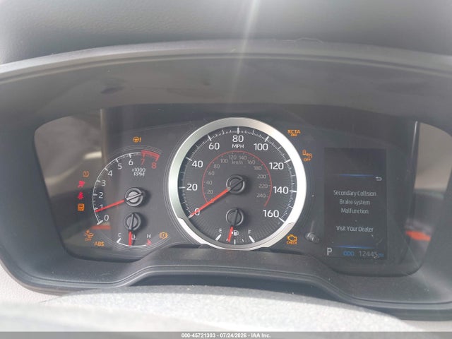 45721303 :رقم المزاد ، 7MUCAAAG3NV028817 vin ، 2022 Toyota Corolla Cross Le مزاد بيع