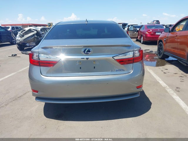 Aukcja sprzedaży 2018 Lexus Es 300h, vin: JTHBW1GGXJ2174159, numer aukcji: 45721305