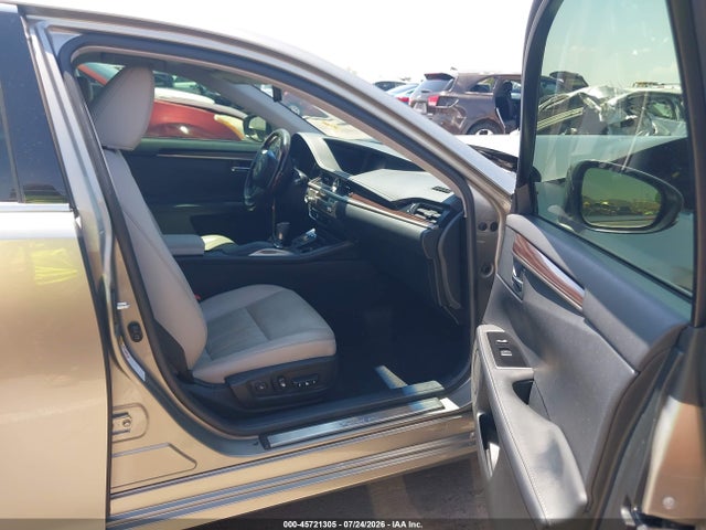 Aukcja sprzedaży 2018 Lexus Es 300h, vin: JTHBW1GGXJ2174159, numer aukcji: 45721305