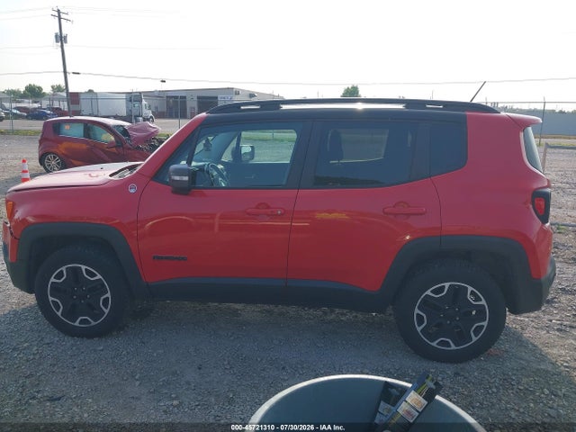 45721310 :رقم المزاد ، ZACCJBCT3GPD68172 vin ، 2016 Jeep Renegade Trailhawk مزاد بيع