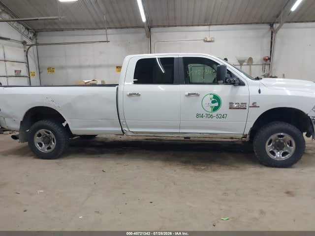45721342 :رقم المزاد ، 3C6UR5HL9DG545741 vin ، 2013 Ram 2500 Tradesman مزاد بيع