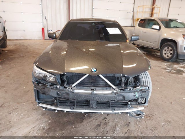 45721354 :رقم المزاد ، 3MW5R7J02L8B11479 vin ، 2020 Bmw 330i Xdrive مزاد بيع