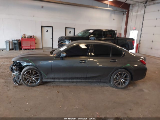 45721354 :رقم المزاد ، 3MW5R7J02L8B11479 vin ، 2020 Bmw 330i Xdrive مزاد بيع