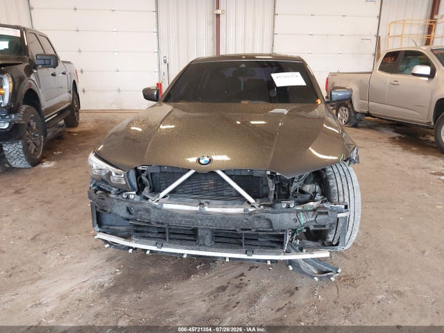 45721354 :رقم المزاد ، 3MW5R7J02L8B11479 vin ، 2020 Bmw 330i Xdrive مزاد بيع