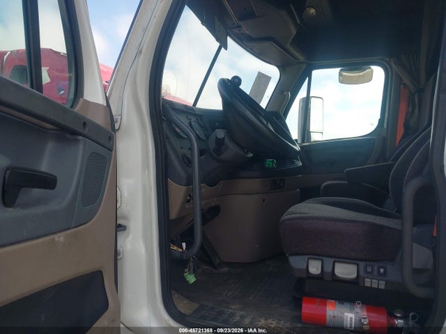 2017 Freightliner Cascadia 125 მანქანა იყიდება აუქციონზე, vin: 1FUJGLDR9HLJD5292, აუქციონის ნომერი: 45721368