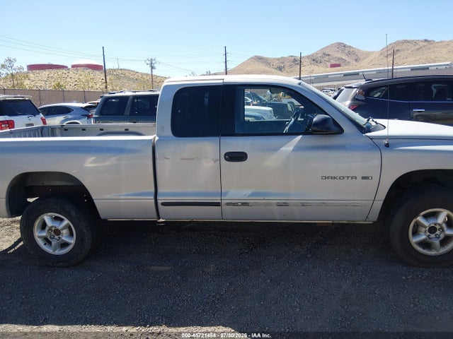 45721454 :رقم المزاد ، 1B7GG22X7YS687204 vin ، 2000 Dodge Dakota Slt/sport مزاد بيع