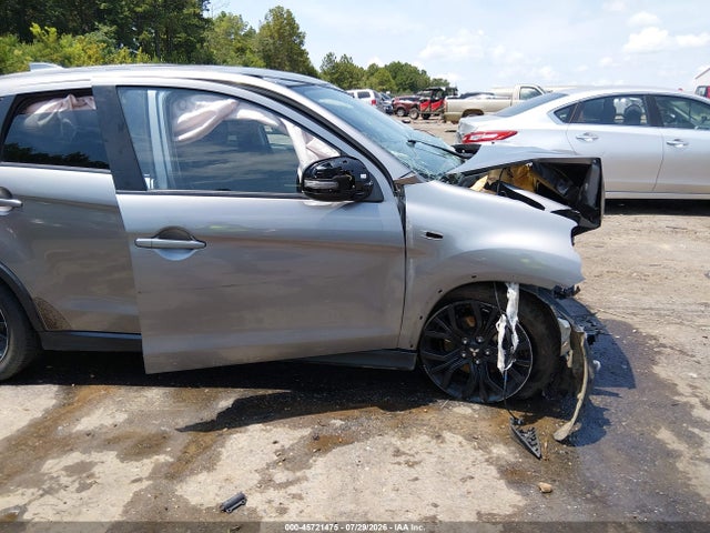 45721475 :رقم المزاد ، JA4AP3AU0JU015427 vin ، 2018 Mitsubishi Outlander Sport 2.0 Es/2.0 Le مزاد بيع