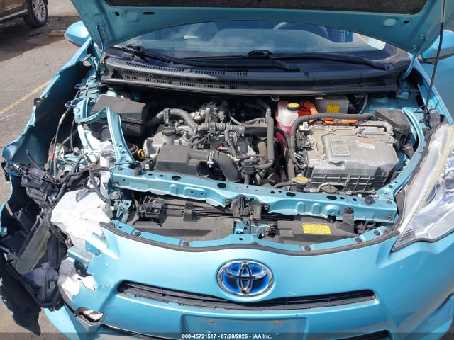 Toyota Prius C Three 2014 JTDKDTB37E1064463 Image 10
