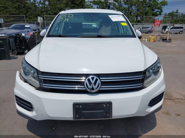 2016 Volkswagen Tiguan S მანქანა იყიდება აუქციონზე, vin: WVGBV7AX2GW558062, აუქციონის ნომერი: 45721597