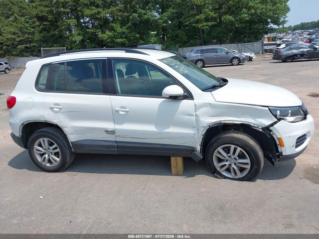 2016 Volkswagen Tiguan S მანქანა იყიდება აუქციონზე, vin: WVGBV7AX2GW558062, აუქციონის ნომერი: 45721597