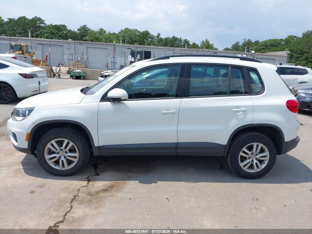2016 Volkswagen Tiguan S მანქანა იყიდება აუქციონზე, vin: WVGBV7AX2GW558062, აუქციონის ნომერი: 45721597