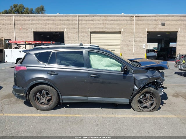 Toyota RAV4 LE 2016 JTMZFREV3GJ091431 Image 13