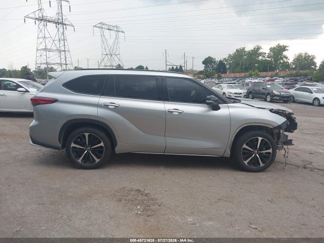 5TDLZRBH4NS213693 Toyota Highlander Xse