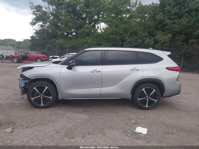 5TDLZRBH4NS213693 Toyota Highlander Xse