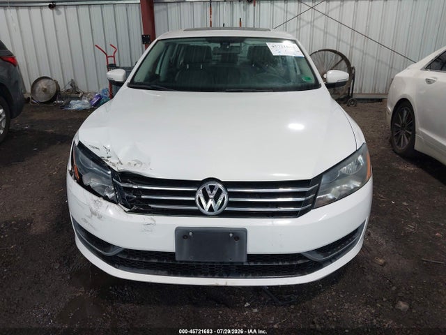 2013 Volkswagen Passat 2.5l Se მანქანა იყიდება აუქციონზე, vin: 1VWBP7A32DC004025, აუქციონის ნომერი: 45721683