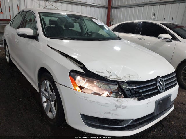 2013 Volkswagen Passat 2.5l Se მანქანა იყიდება აუქციონზე, vin: 1VWBP7A32DC004025, აუქციონის ნომერი: 45721683