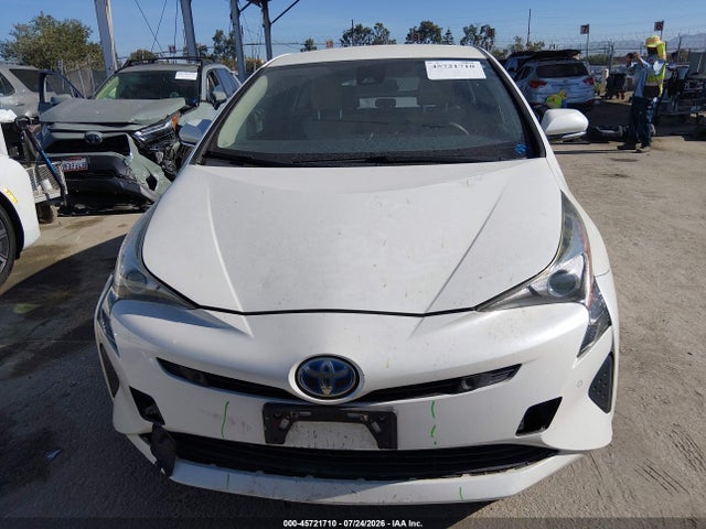 Toyota Prius Two 2017 JTDKBRFU4H3051920 Image 6
