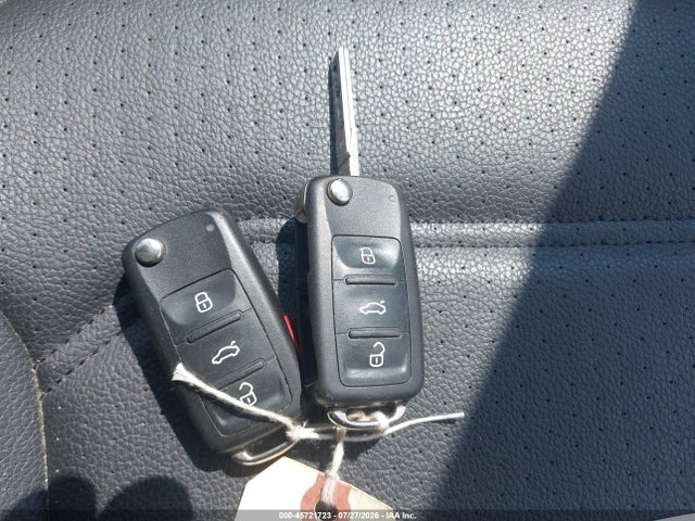Продажа на аукционе авто 2018 Volkswagen Passat 2.0t R-line/2.0t S, vin: 1VWAA7A3XJC015721, номер лота: 45721723
