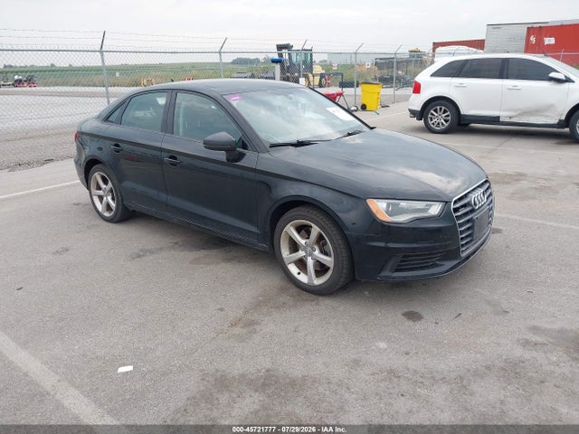 45721777 :رقم المزاد ، WAUBFGFF8F1110323 vin ، 2015 Audi A3 2.0t Premium مزاد بيع