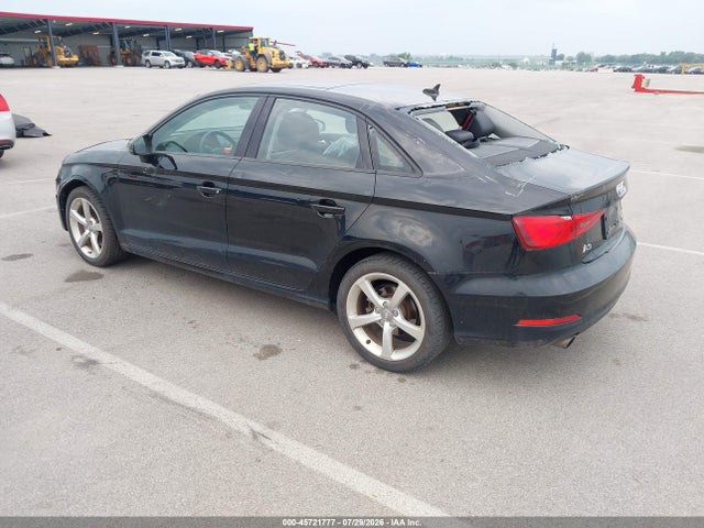 45721777 :رقم المزاد ، WAUBFGFF8F1110323 vin ، 2015 Audi A3 2.0t Premium مزاد بيع