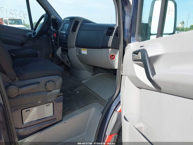2015 Mercedes-benz Sprinter 3500 High  Roof მანქანა იყიდება აუქციონზე, vin: WD3PF1CC2FP138965, აუქციონის ნომერი: 45721798